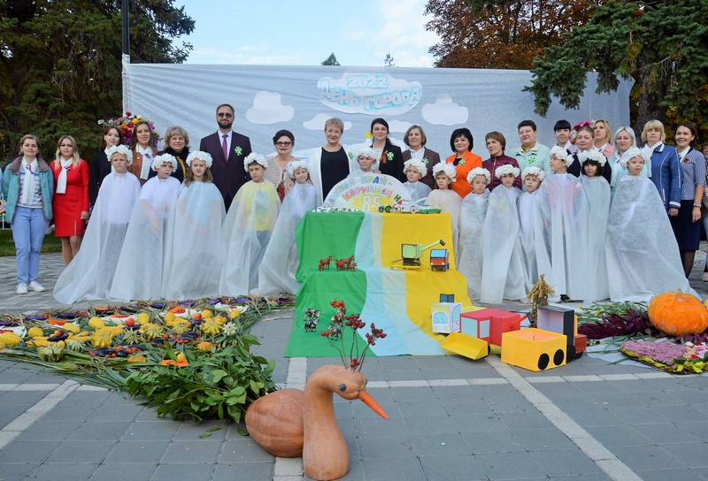 В Белой Калитве прошла сельскохозяйственная ярмарка и выставка творческих работ