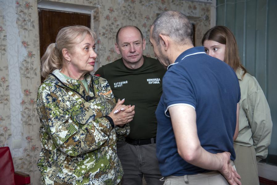 Во время поездки в ДНР делегация Белокалитвинского района посетила учреждения города Горловка