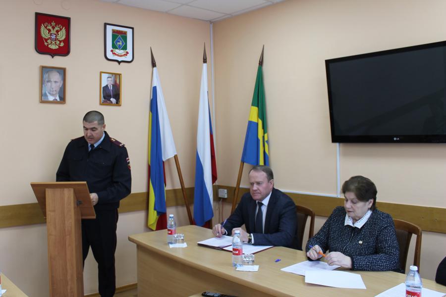 В Собрании депутатов состоялись заседания постоянных комиссий по социальным вопросам и по жилищно-коммунальному хозяйству