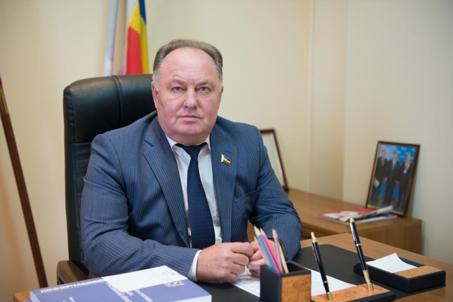 Депутат Законодательного Собрания  Харченко Андрей Владимирович поздравил белокалитвинцев с Днем защитника Отечества