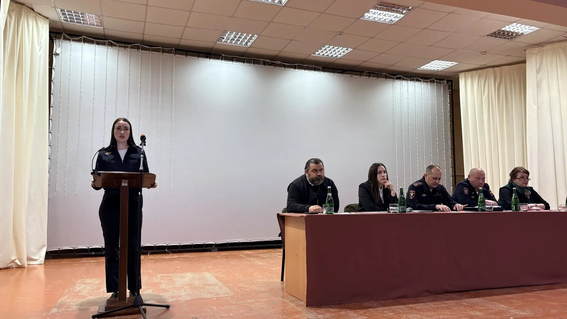 В поселке Коксовый прошло выездное заседание антинаркотической комиссии Белокалитвинского района