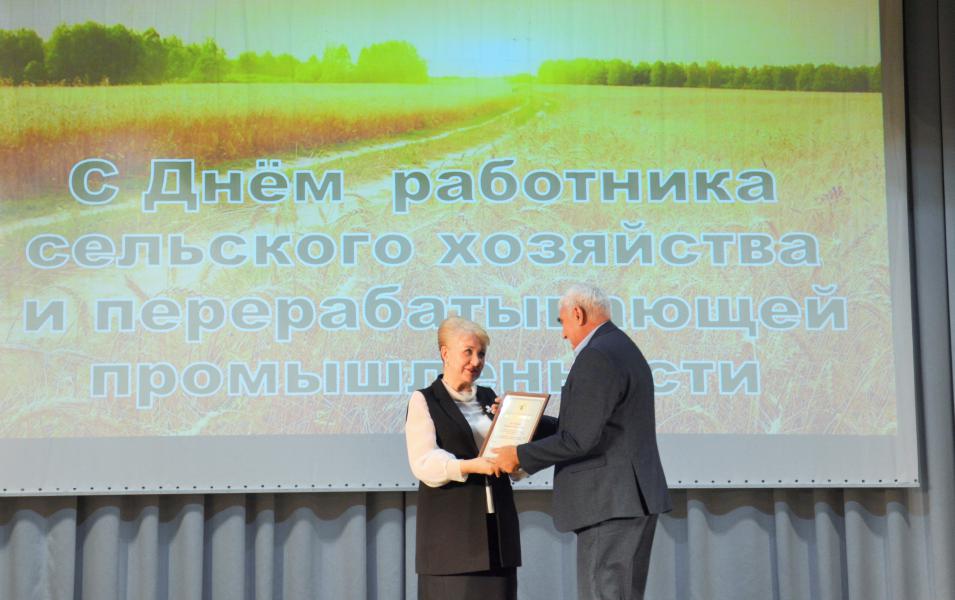 Представители сельского хозяйства Белокалитвинского района отмечены наградами за вклад в развитие отрасли