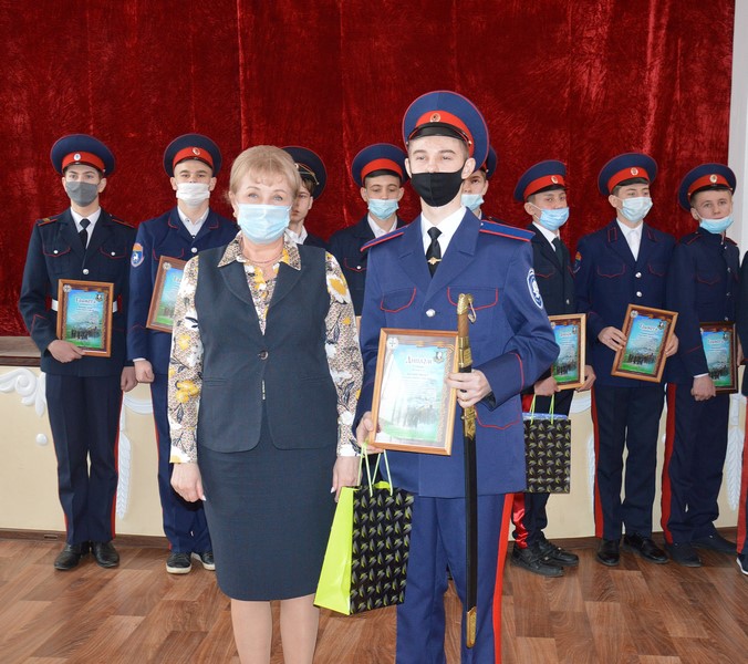 Ольга Мельникова поздравила победителей и призеров районного конкурса «Юный атаман - 2022»