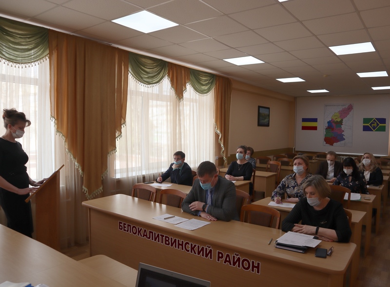 Подведены итоги конкурса «Лучший муниципальный служащий  в Белокалитвинском районе» в 2021 году