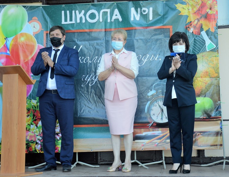 Прозвенели первые школьные звонки нового учебного года