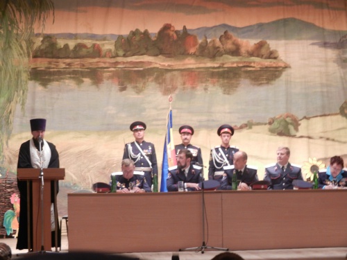 10 октября 2015 г. во Дворце культуры им. Чкалова г. Белая Калитва, состоялся отчетный Большой круг юртового казачьего общества «Усть-Белокалитвинский казачий юрт»