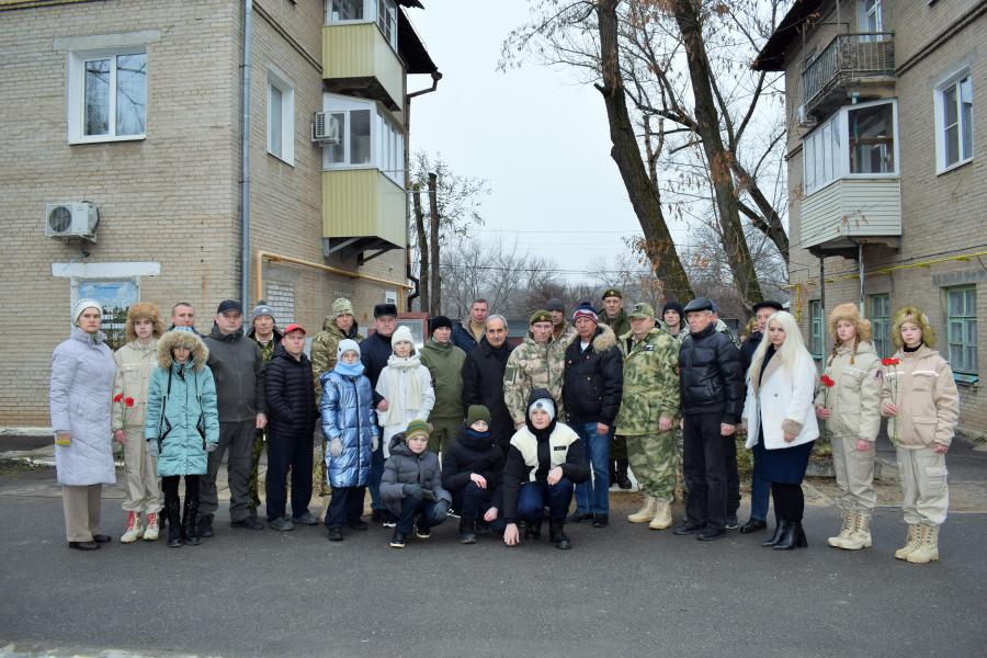 В Белой Калитве почтили память солдат, погибших в Чеченской войне