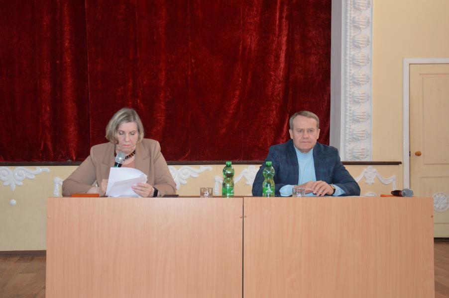 Во Дворце культуры им. В.П. Чкалова прошли публичные слушания по проектам изменений в уставе Белокалитвинского района