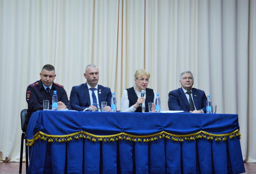 Ольга Мельникова подвела итоги социально-экономического развития района за последние 5 лет на встрече с жителями Грушево-Дубовского поселения