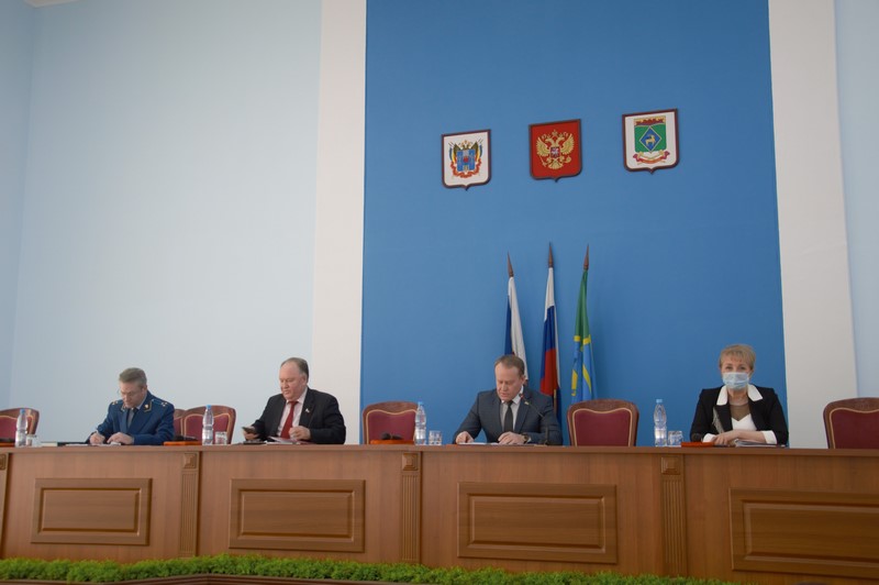 Депутаты переизбрали главой Администрации района Ольгу Мельникову