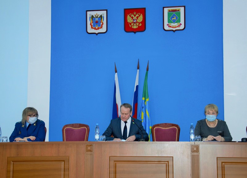 В заседании Собрания депутатов Белокалитвинского района приняла участие глава Администрации района Ольга Мельникова
